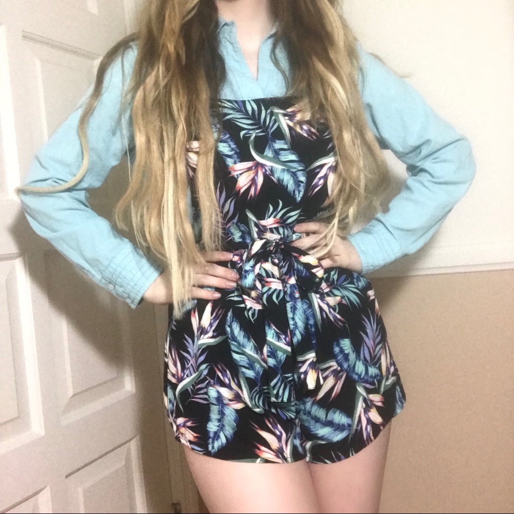 🌺 TROPICAL PRINT ROMPER 🌺